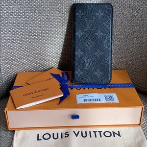 Louis Vuitton Gray iPhone 7+ Folio Case